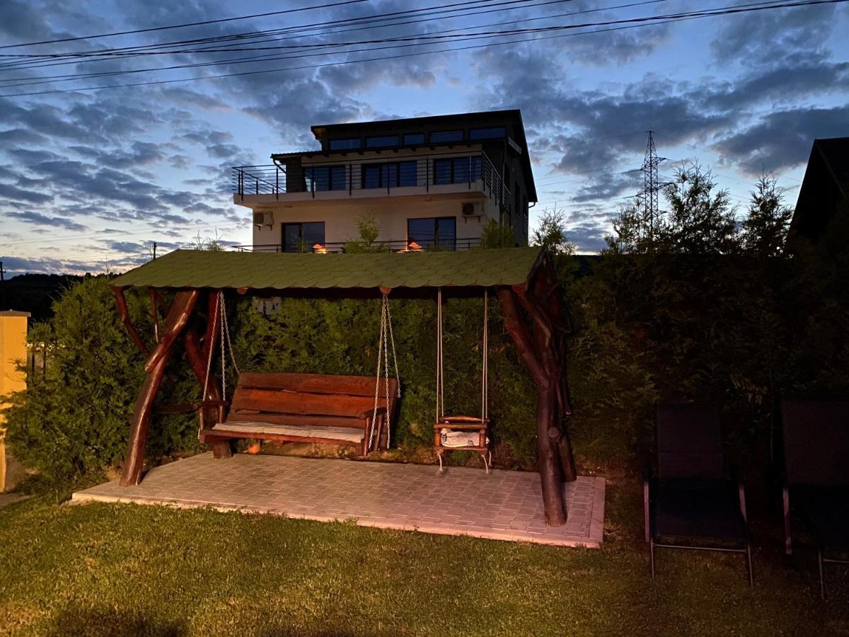 Vila Eszter Hotel Szováta Kültér fotó