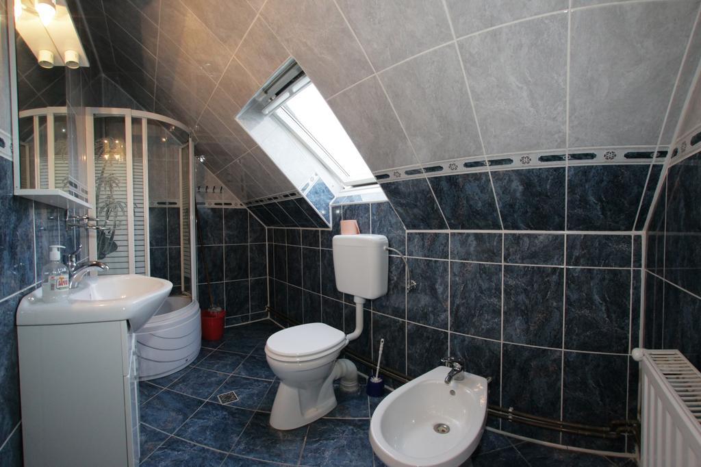 Vila Eszter Hotel Szováta Kültér fotó